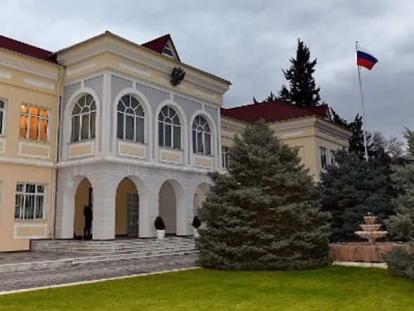 Ադրբեջանցիները բողոքում են «Ուկրաինայում ռուսական ագրեսիայի» դեմ և պահանջում խաղաղապահների դուրսբերում Արցախից