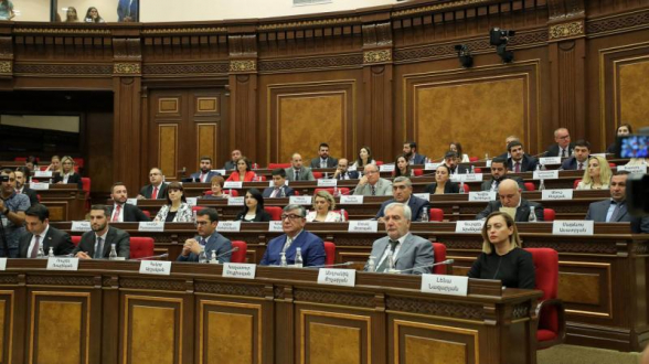 Никол подтолкнул «Гражданский договор» на коллективное преступление