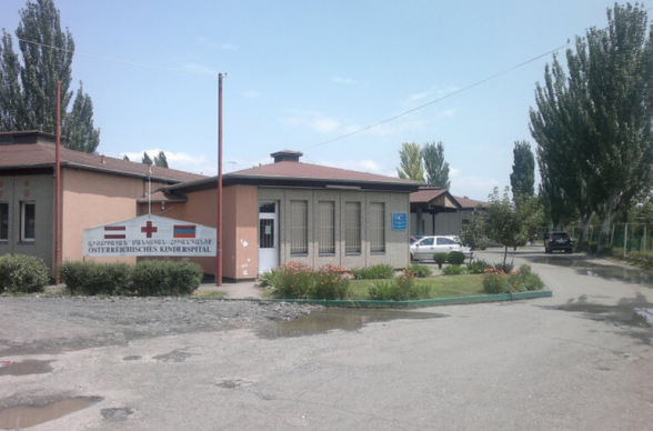 Գյումրիում մահացած վիճակում հիվանդանոց է տեղափոխվել 6-ամյա աղջիկ