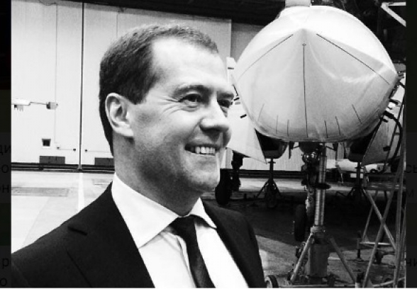 Европа и недели не протянет без российского газа – Медведев