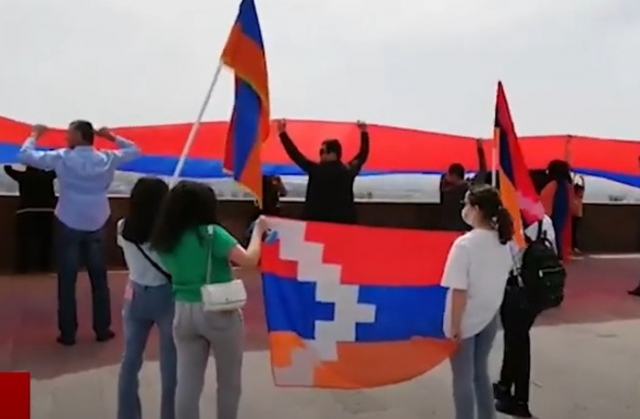 Կասկադում ծածանվեց Ացախի դրոշը (տեսանյութ)