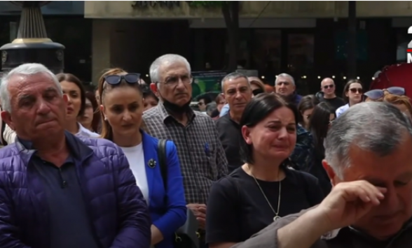 Նազարյանի խոսքից զոհերի ծնողները հուզվեցին․ «Մեր տղաները զոհվեցին, որ մենք ապրենք․․․» (տեսանյութ)