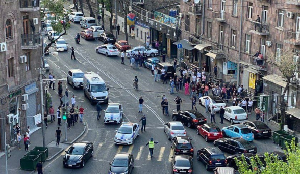 Նիկոլ Փաշինյանի ավտոշարասյունը վրաերթի է ենթարկել մի կնոջ (լուսանկար, տեսանյութ)