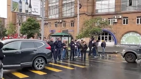 Около 250 протестующих задержаны после акции в Ереване (видео)
