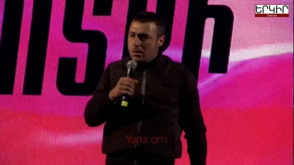 Այս ժողովուրդը իր բացված ձեռքը բռունցք է դարձրել․ Գերասիմ Վարդանյանն ազատ արձակվեց ու միացավ հանրահավաքին (տեսանյութ)