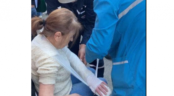 Փաշինյանի ոստիկանները կոտրել են 77-ամյա Ջուլիետա Հովհաննիսյանի ձեռքը