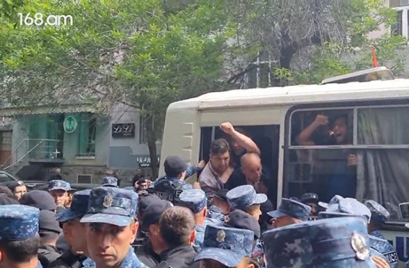 В Ереване подвергнуты приводу 277 участников акций гражданского неповиновения