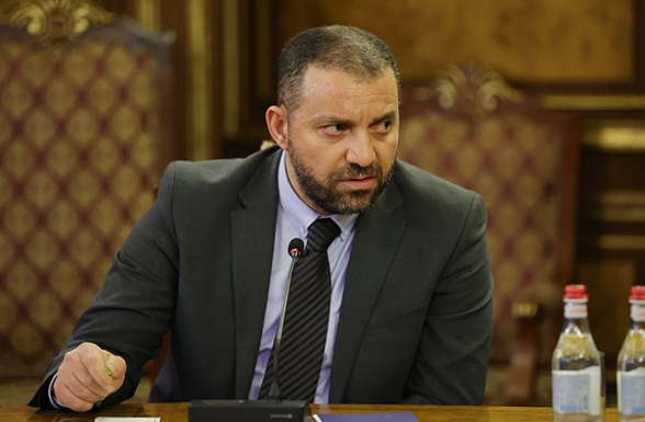 Վարկերի սուբսիդավորման փողը կրճատել են, դրանով տեսահոլովակ են նկարահանել․ ինչպես է տեսնում Վահան Քերոբյանը գյուղատնտեսության զարգացումը