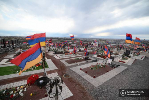 «Եռաբլուր»-ում գողացել են 44-օրյա պատերազմում զոհված եղբոր շիրիմին այցելության եկած քրոջ դրամապանակը