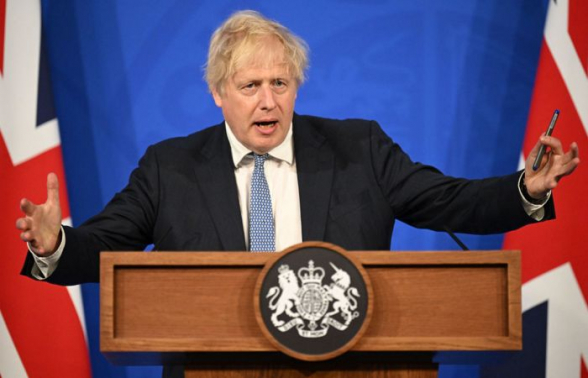 Джонсон сохранил пост премьер-министра Великобритании (видео)