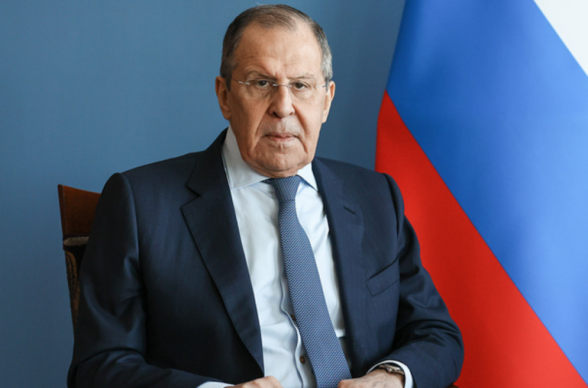 Сергей Лавров обсудит в Баку процесс реализации положений трехсторонних заявлений