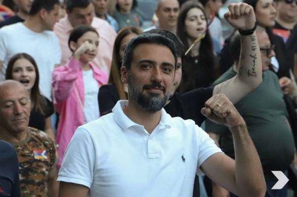 Они не говорят о праве на самоопределение, не посещают Арцах, а сейчас должны отказаться и от слова «статус»