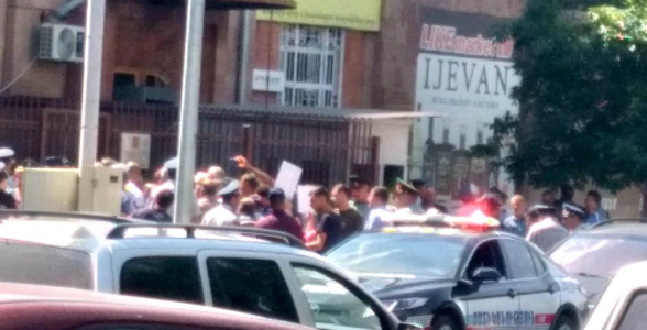 Գերիների ծնողները բողոքի ակցիա են անցկացնում․ առիթը կապիտուլյանտի հայտարարություններն են