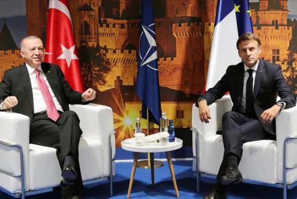 В Мадриде состоялась встреча между Эрдоганом и Макроном