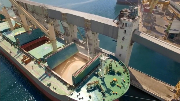 Запорожский порт Бердянск отправил первое судно с зерном