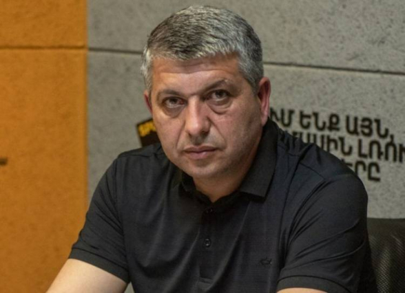 Նոյեմբերի 9-ի հայտարարության մեջ գրված է՝ այլընտրանքային ճանապարհը պետք է անցնի Լաչինով. այդ դեպքում չէինք հանձնի Բերձորը, Աղավնոն ու Սուսը. արցախցի գործիչ