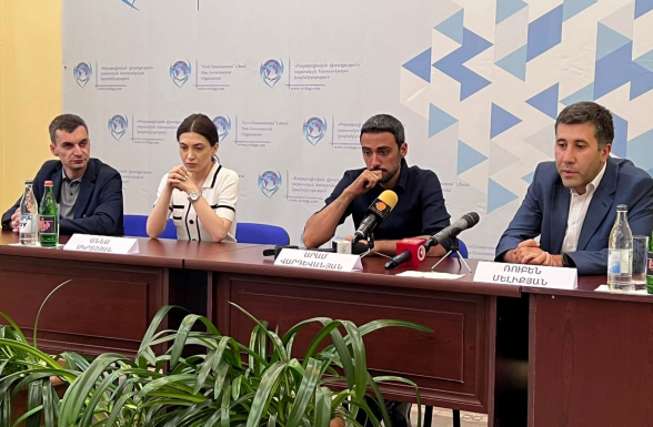 Панельное обсуждение на тему «Катастрофическая ситуация в РА: конец конституционализма и пути возрождения» (видео)