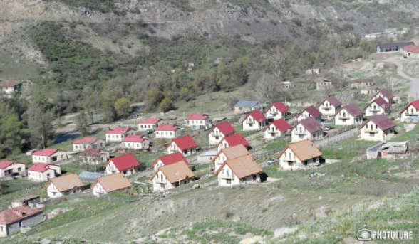 В очередной раз национальное политическое поле проглотило брошенную капитулянтами наживку