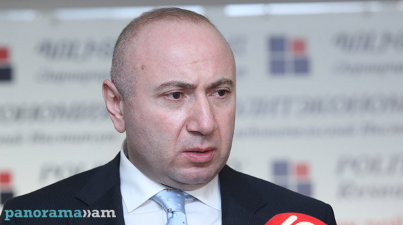 Гражданин – материал для штрафования и стояния в очередях