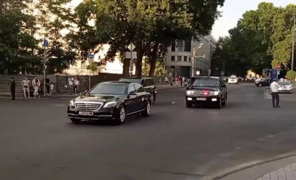 Փաշինյանի համար կանգնեցրել էին երթևեկությունը