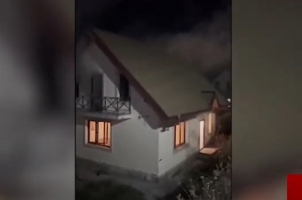 Աղավնոյի ևս մեկ բնակիչ է իր տունն այրել․ «Տունս վառել եմ, որ թուրքն իմ օջախ չմտնի» (տեսանյութ)