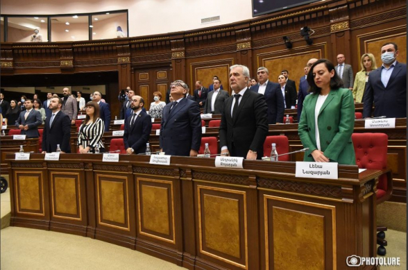 «Հպարտ» մենության մեջ․ քաղաքական ճգնաժամը խորանում է