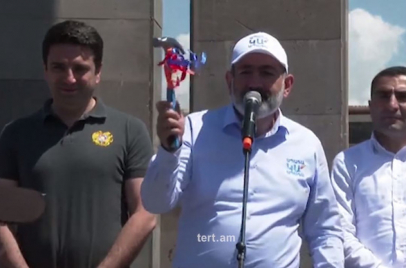 Մի հայտարարված դավաճանության պատմություն