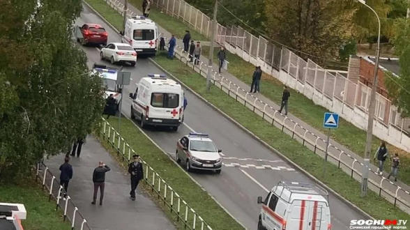 Число погибших в результате стрельбы в школе в Ижевске возросло до 15
