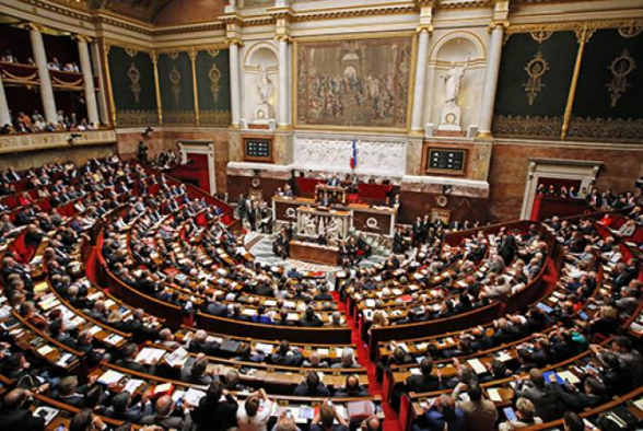 Национальное собрание Франции 24 октября рассмотрит вопрос о недоверии правительству