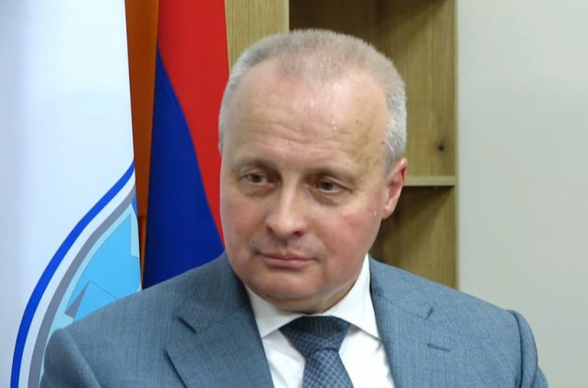 Армянская сторона пока не дала разъяснений по запрету на въезд Затулина и Симоньян – посол