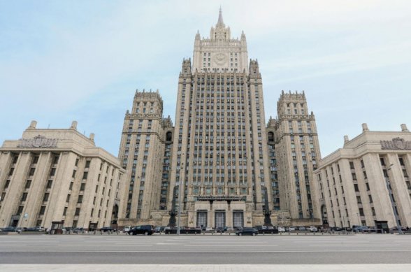 РФ надеется, что встреча Путина, Пашиняна и Алиева поможет с заключением мирного договора – МИД