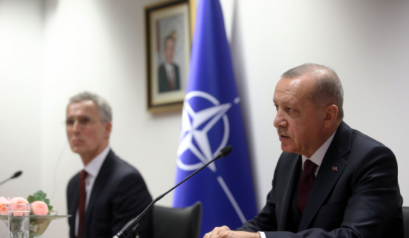 Эрдоган заявил, что одобрение вступления Швеции и Финляндии в НАТО зависит от их действий