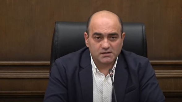 Առաջարկում են բարձրացնել նախարարի աշխատավարձը 142 000 դրամով, վարչապետինը՝ 200 000 դրամով, իսկ աշխատող աղքատի աշխատավարձը՝ 7000 դրամով․ Թադևոս Ավետիսյան