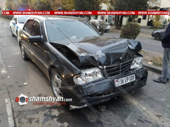 Աբովյան քաղաքում բախվել են Mercedes-ն ու 2 Opel-ներ․ կա վիրավոր