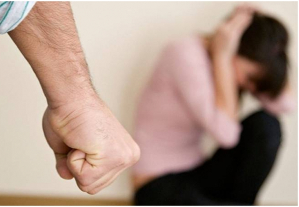 Ինքնասպանության փորձ՝ ընտանեկան բռնության պատճառով․ մեղադրանք է ներկայացվել 25-ամյա կնոջ ամուսնուն և վերջինիս մորը