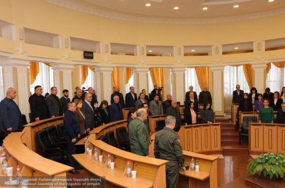 Парламент Арцаха призвал страны мира квалифицировать действия Азербайджана как геноцид, осуществляемый в 21 веке