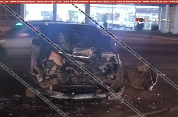 Երևանում բախվել են թիվ 6 երթուղին սպասարկող ավտոբուսն ու Mercedes-ը, կան վիրավորներ