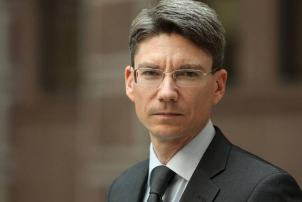 Запад настойчиво вклинивается в формат сотрудничества Москвы и Еревана – Гончар