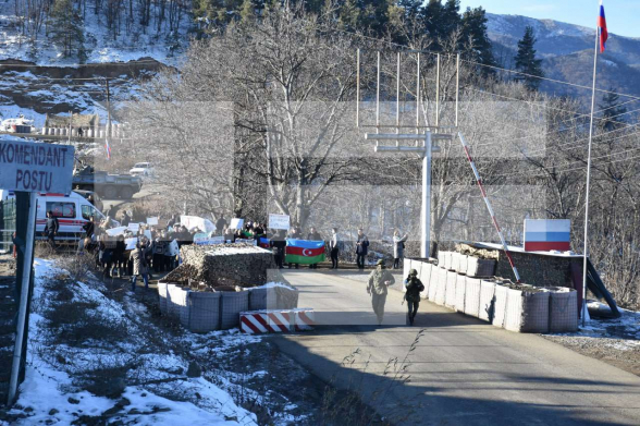 Есть одно важное обстоятельство в дешевом шоу на дороге Шуши-Степанакерт