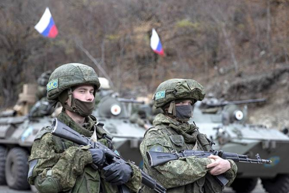 Российские миротворцы продолжают переговоры с армянской и азербайджанской сторонами