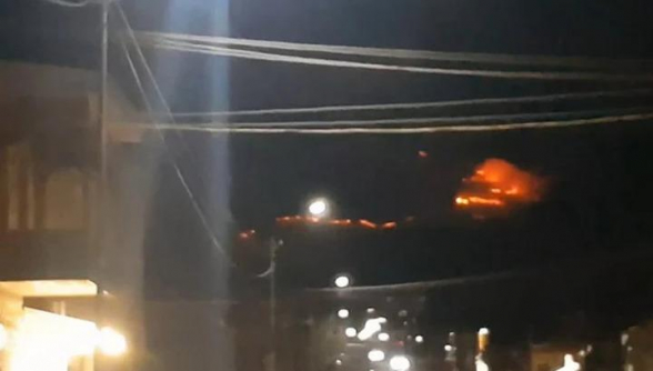 Ադրբեջանցիները Սև լճի հատվածում հրդեհ են բռնկել, որը հասել է Վերիշենի սարեր (տեսանյութ)