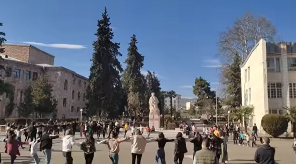 Քոչարի են պարում շրջափակված Արցախում (տեսանյութ)