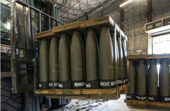 NYT узнала о поставках США на Украину 155-мм снарядов со складов в Израиле