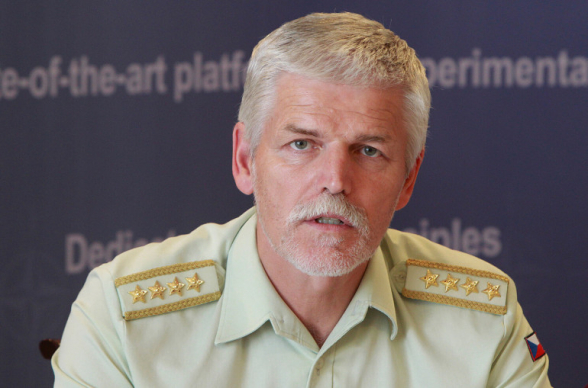 Չեխիայի նախագահ է ընտրվել պաշտոնաթող գեներալ Պետր Պավելը