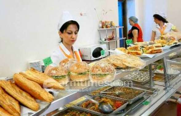 ՔՊ-ականները երեկ «խնջույք» են կազմակերպել ԱԺ-ում․ «Ժողովուրդ»