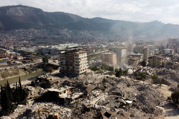 10 тыс. человек живут в домах с максимальным риском обрушения – мэрия Стамбула