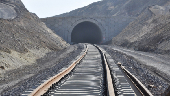 В Иране заявили, что железнодорожное сообщение Нахиджеван-Армения-Грузия должно быть запущено как можно скорее