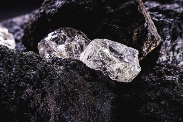 В Якутии найден древнейший в мире алмаз возрастом 3,5 млрд лет