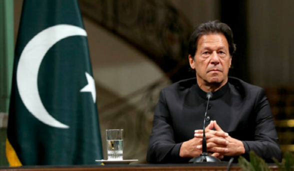 Суд в Пакистане выдал новый ордер на арест бывшего премьера