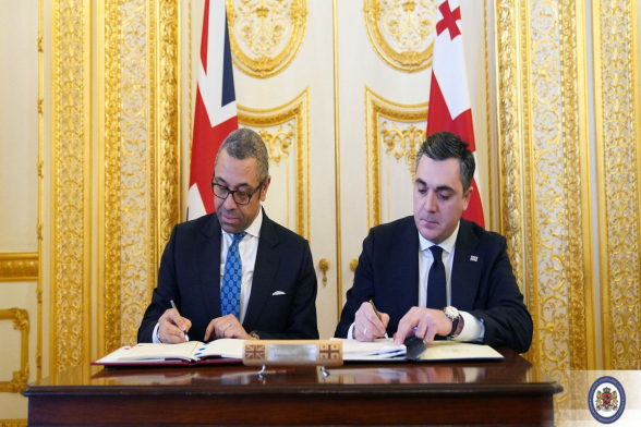 Глава МИД Британии призвал Грузию укрепить свободу СМИ и судебную систему